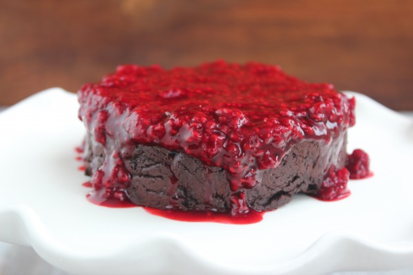 Flourless Chocolate Cake with Raspberry Sauce {for Two} Flourless Chocolate Cake with Raspberry Sauce {for Two}
