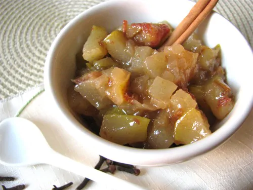 Spiced Pear & Date Chutney