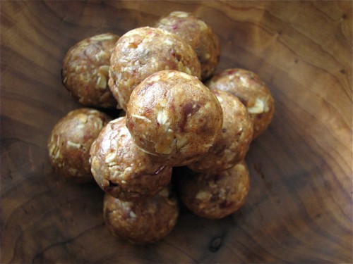 Peanut Butter, Date, & Oat Bites