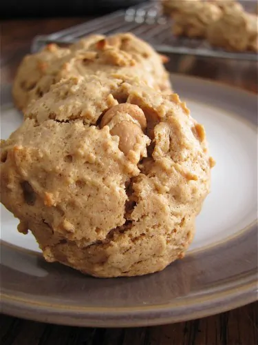 Whole Wheat Oatmeal Peanut Butter Cookies