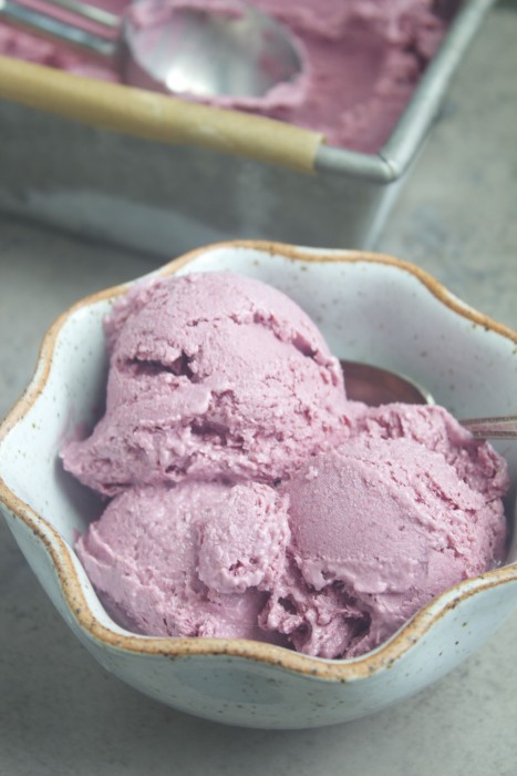 No-Churn Strawberry Ice Cream {vegan}