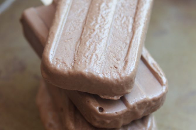 PB, Chocolate, & Banana Popsicles {Vegan, No Sugar Added}
