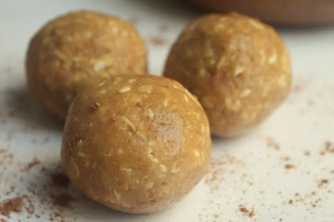 Pumpkin Spice Energy Bites (No Bake, Gluten-Free, Vegan)