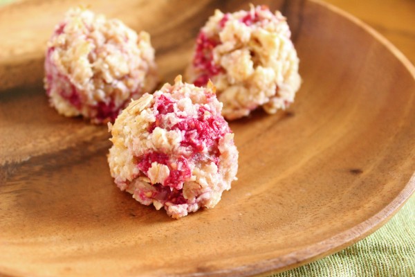 Raspberry Coconut-Oat Macaroons