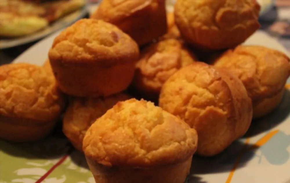 Mini Pumpkin Applesauce Muffins