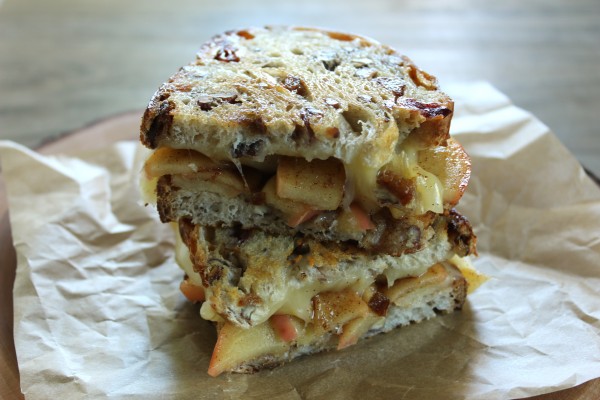 Monday Musings + Apple Pie Grilled Cheese