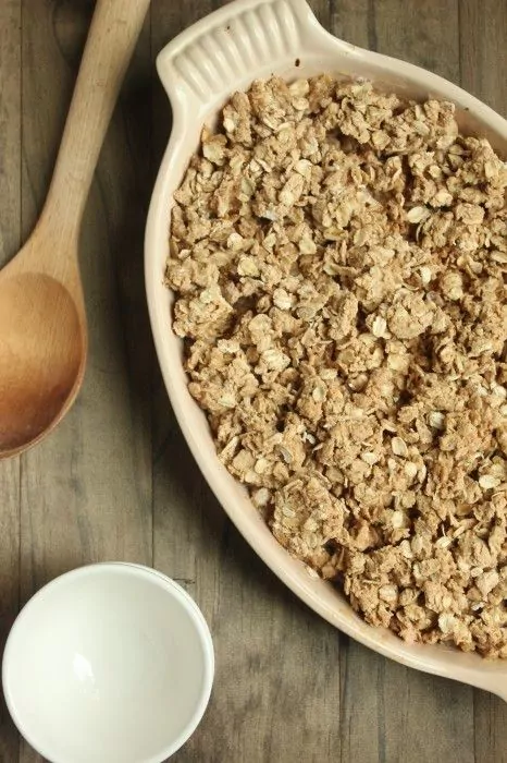 Del Monte® Pear Crisp (+ a holiday gift card giveaway)