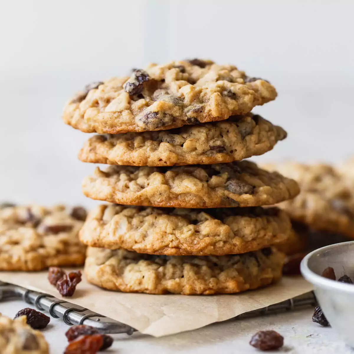 Monday Musings + Super Healthy Oatmeal Raisin Cookies