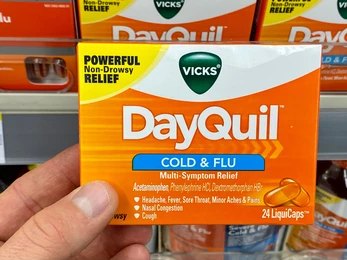 Does DayQuil Help with Sore Throat?