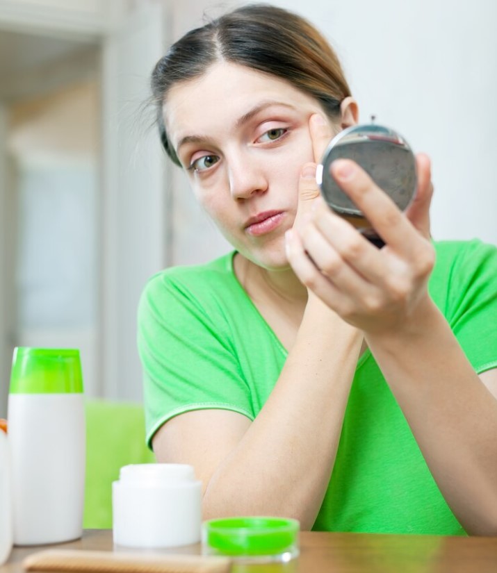 How Does Salicylic Acid Work for Dry Skin