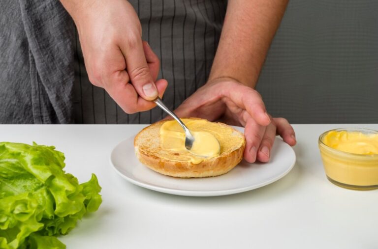 Is Hellman’s Mayo Gluten Free? Ingredients and Celiac Safety Guide