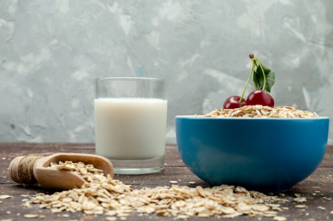 Is Oatmeal Healthy? Benefits, Drawbacks, and Nutritional Insights