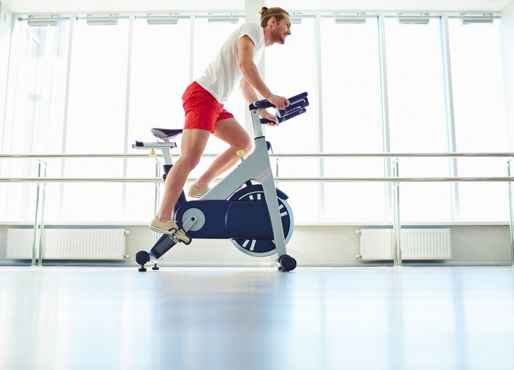 Is Stationary Bike Good for Weight Loss? Benefits, Plans, and Tips