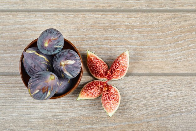 top view of black figs