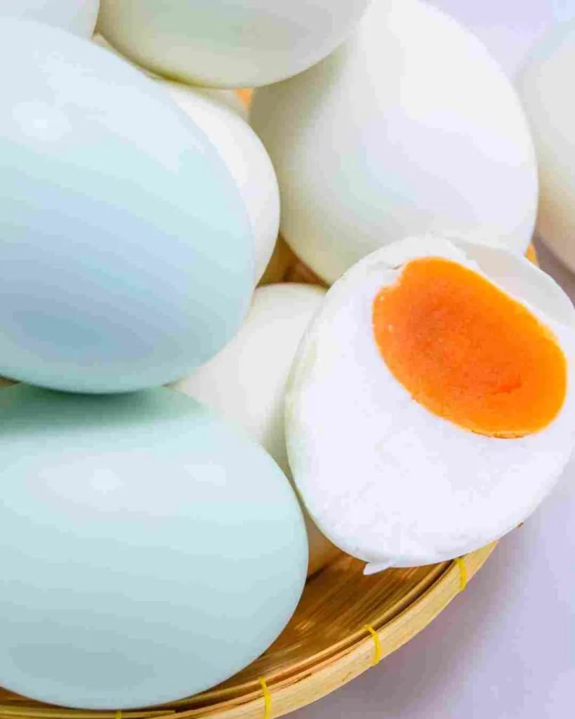 duck eggs vs chicken eggs taste