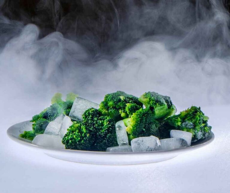 How to Freeze Broccoli the Right Way (Raw, Blanched, Cooked & For Smoothies)