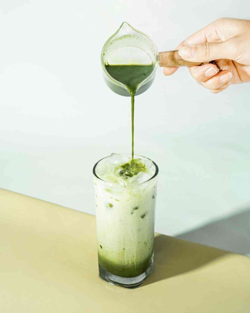 What Does Matcha Latte Taste Like?