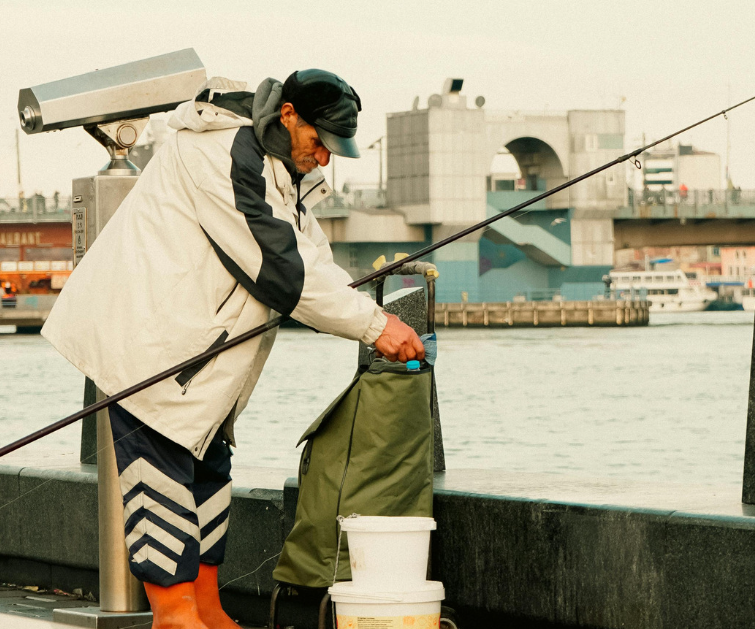 What Does Fish Oil Do for Men? Benefits for Health, Gym Performance, Libido & Skin