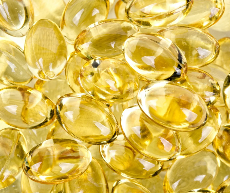 How Much Fish Oil Per Day? Safe Dosage for Adults, Athletes, Kids & Pets
